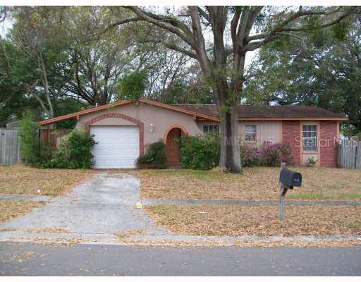 2105 Whitney Pl., Valrico, FL 33594
