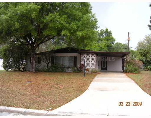 504 Greenbay Ave., Brandon, FL 33510