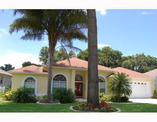 2318 Valrico Forest Dr., Valrico, FL 33594