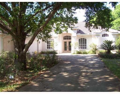 1313 Oxbridge Dr., Lutz, FL 33549