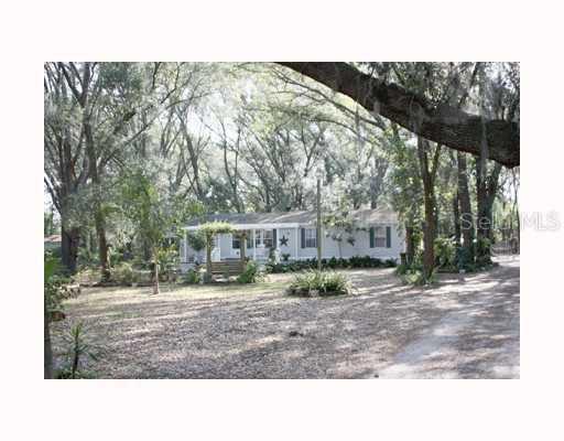 4415 Lakewood Dr., Seffner, FL 33584