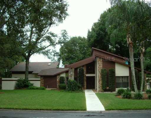 2405 Burlwood Dr., Lutz, FL 33549