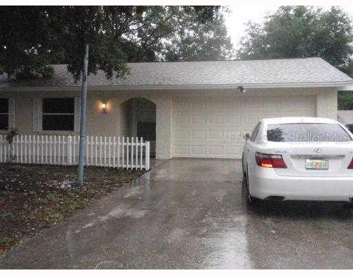 2208 Pavilion Pl., Brandon, FL 33511