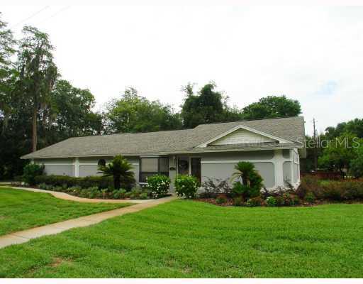 410 W Lake Chapman Rd., Lutz, FL 33548