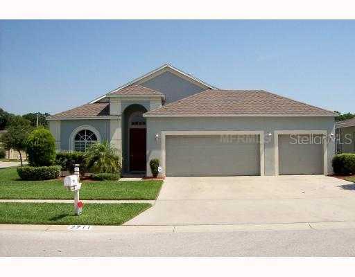 2711 Abbey Grove Dr., Valrico, FL 33594
