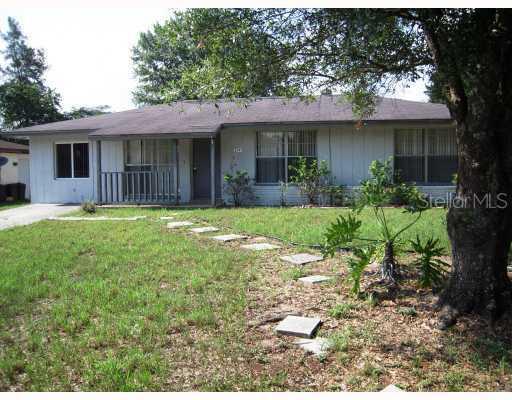 214 Valley Dr., Brandon, FL 33510