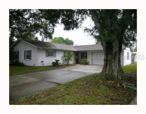 215 Terrace Dr., Brandon, FL 33510