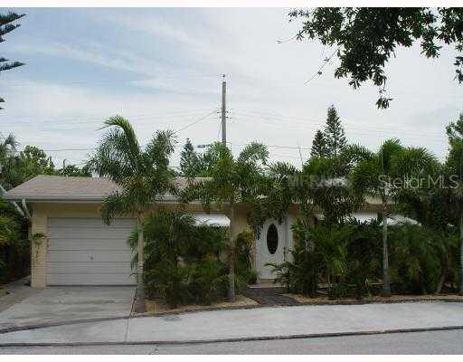 127 146th Ave., Madeira Beach, FL 33708
