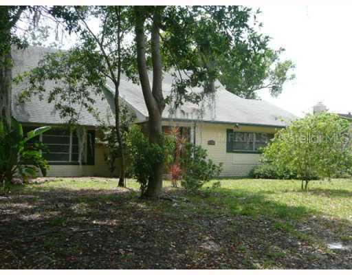 8253 Forest Cir., Largo, FL 33776