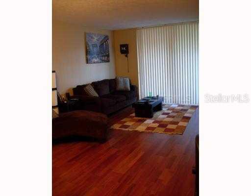 107 Caldwell Dr. #179, Brandon, FL 33510