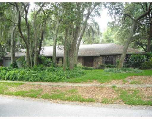 2735 Saint Cloud Oaks Dr., Valrico, FL 33594