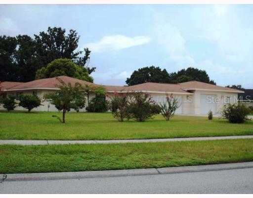 19221 Ridgelake Dr., Lutz, FL 33549