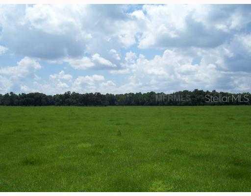 E Knights Griffin Road, Plant City, FL 33565