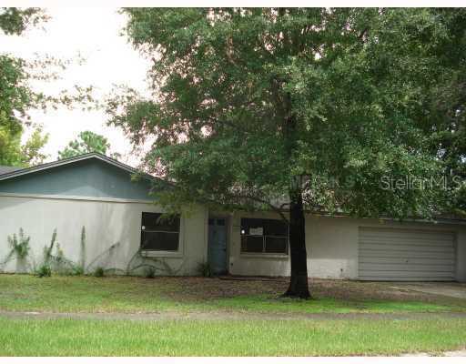 2202 Pinecrest Dr., Lutz, FL 33549