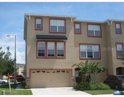 2433 Middleton Grove Dr., Brandon, FL 33511