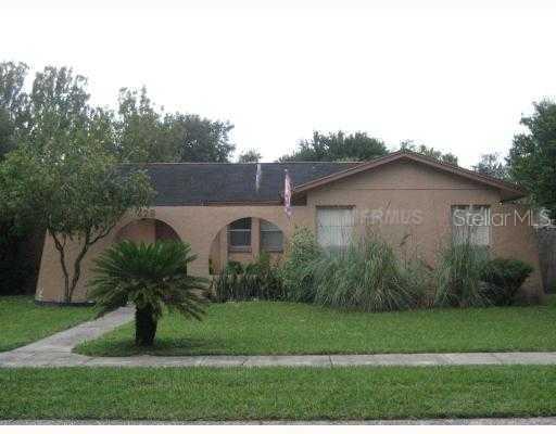 428 Bonnieview Dr., Valrico, FL 33594