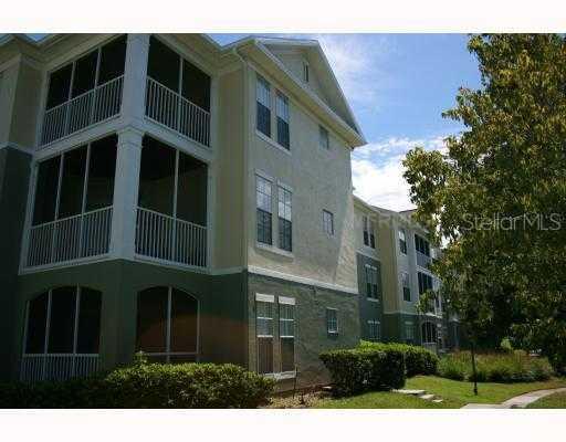 9415 Crescent Loop Cir. #204, Tampa, FL 33619