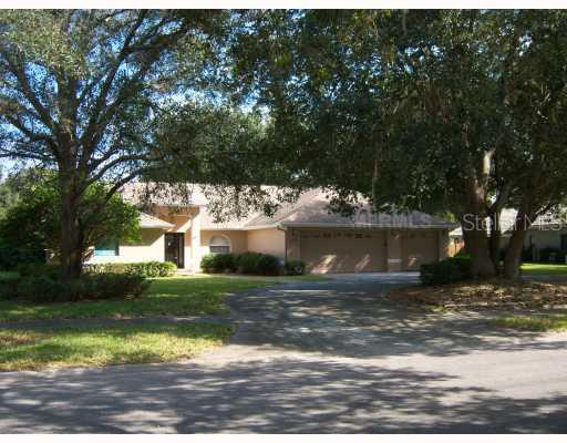 1426 Hounds Hollow Ct., Lutz, FL 33549