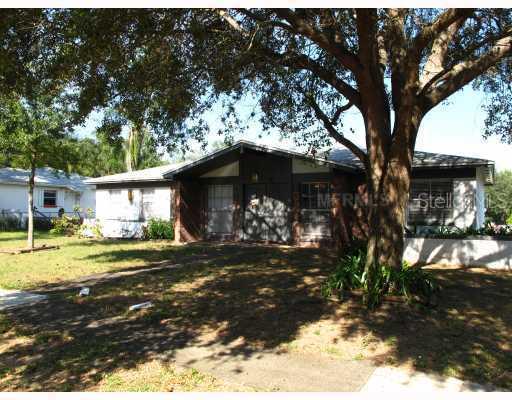 2108 Valleybrook Ave., Valrico, FL 33594