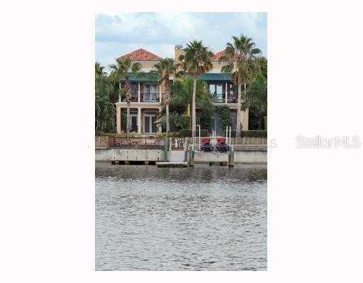 1147 Abbeys Way, Tampa, FL 33602