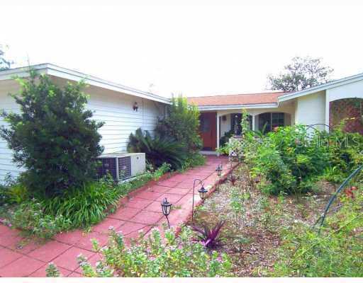 3510 Moores Lake Rd., Dover, FL 33527