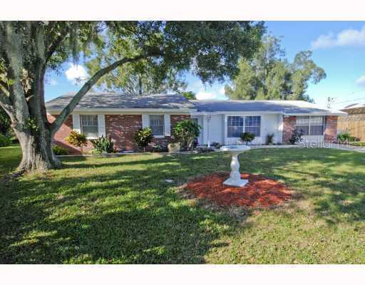 808 Leisey Cir., Ruskin, FL 33570