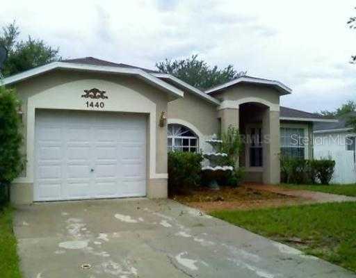 1440 Mohrlake Dr., Brandon, FL 33511