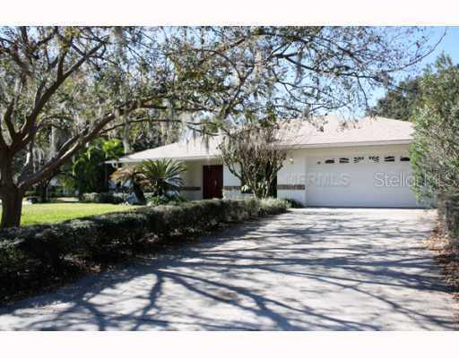 18102 Woodcreek Pl., Lutz, FL 33548