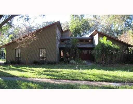 2301 Travis Robert Ave., Valrico, FL 33594