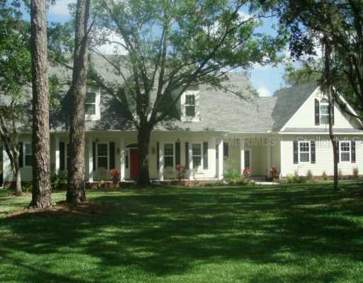 18929 Livingston Ave., Lutz, FL 33559