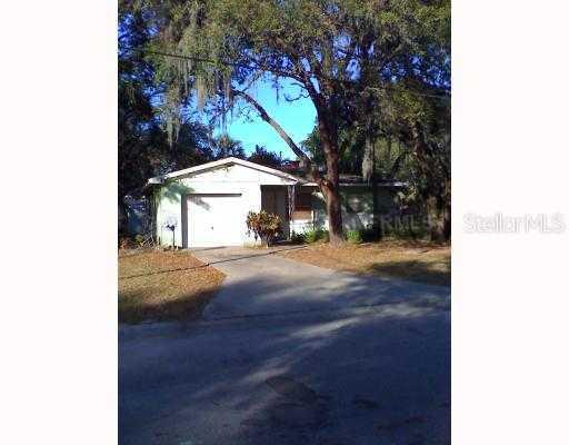 2904 E Howell St., Tampa, FL 33610