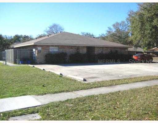 3202 Bloomingdale Villas Ct., Brandon, FL 33511