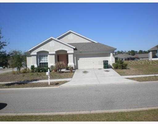 7533 Crescent Palm Dr., Zephyrhills, FL 33545