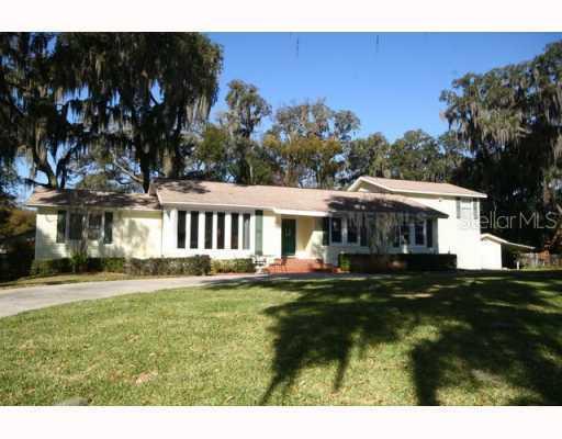 1008 Wildwood Ln., Valrico, FL 33594