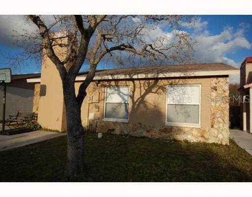 1235 Mohrlake Dr., Brandon, FL 33511