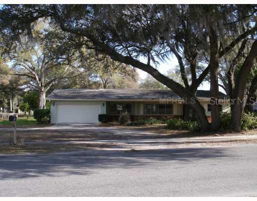 706 Bama Rd., Brandon, FL 33511