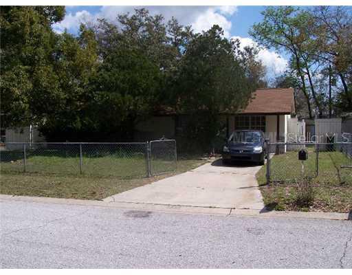 215 Adrienne Dr., Apopka, FL 32703