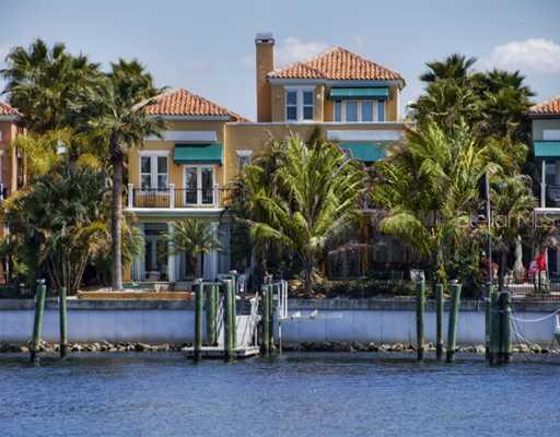 1129 Abbeys Way, Tampa, FL 33602