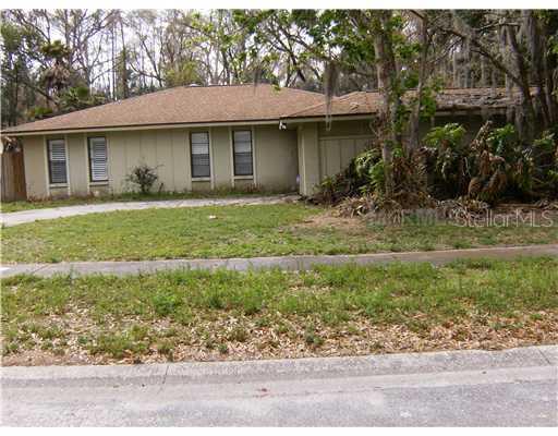 1020 Wildrose Dr., Lutz, FL 33549