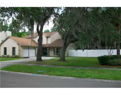 3714 Kingsford Pl., Valrico, FL 33596