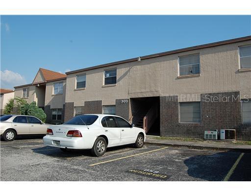 303 E Wellington Ct. #B, Tampa, FL 33604