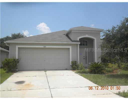 7323 Newhall Pass Ln., Zephyrhills, FL 33545