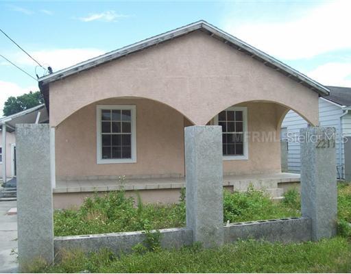 2211 Thrace St., Tampa, FL 33605