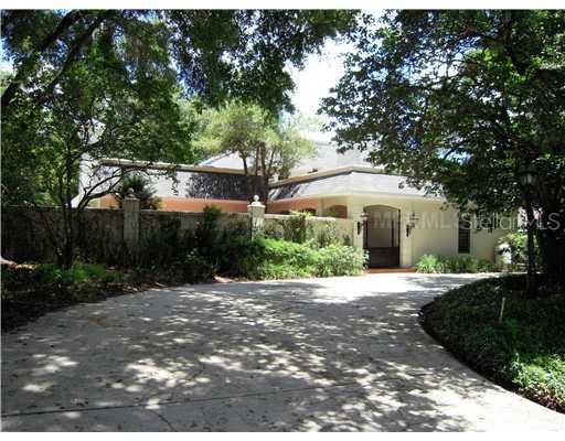 10111 Woodsong Way, Tampa, FL 33618