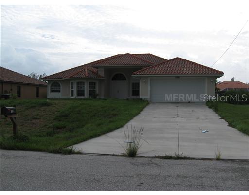 702 NW 38th Pl., Cape Coral, FL 33993