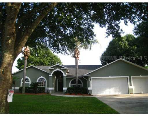 3907 Castle Key Ln., Valrico, FL 33594