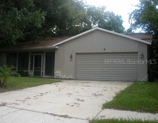 303 Black Oak Ct., Seffner, FL 33584