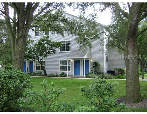 3221 Valley Oaks Dr., Tampa, FL 33618
