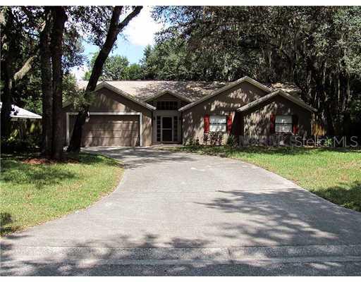 2504 Chateau Dr., Lutz, FL 33559