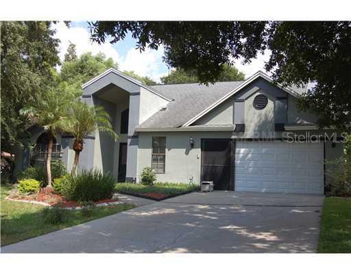 2704 Buckhorn Oaks Dr., Valrico, FL 33594